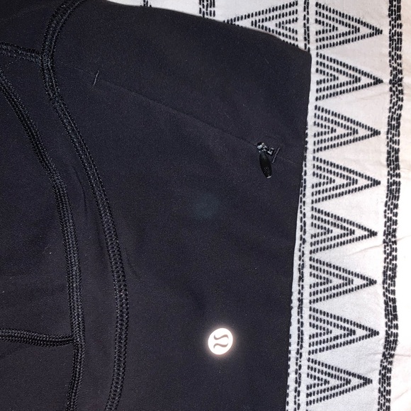 Rare lululemon Polkadot leggings - Picture 4 of 8
